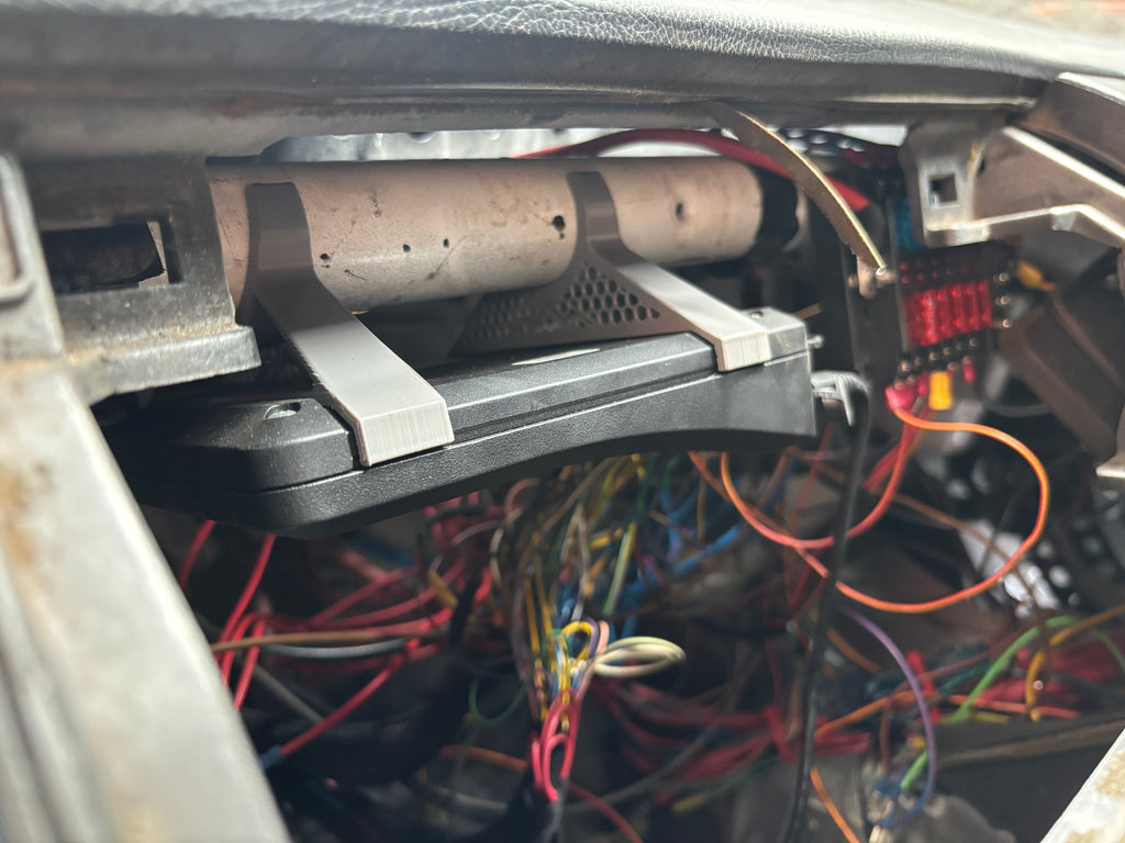 Hilltop Link G4+/G4X Fury, Xtreme, Storm & Force ECU Tube Mount