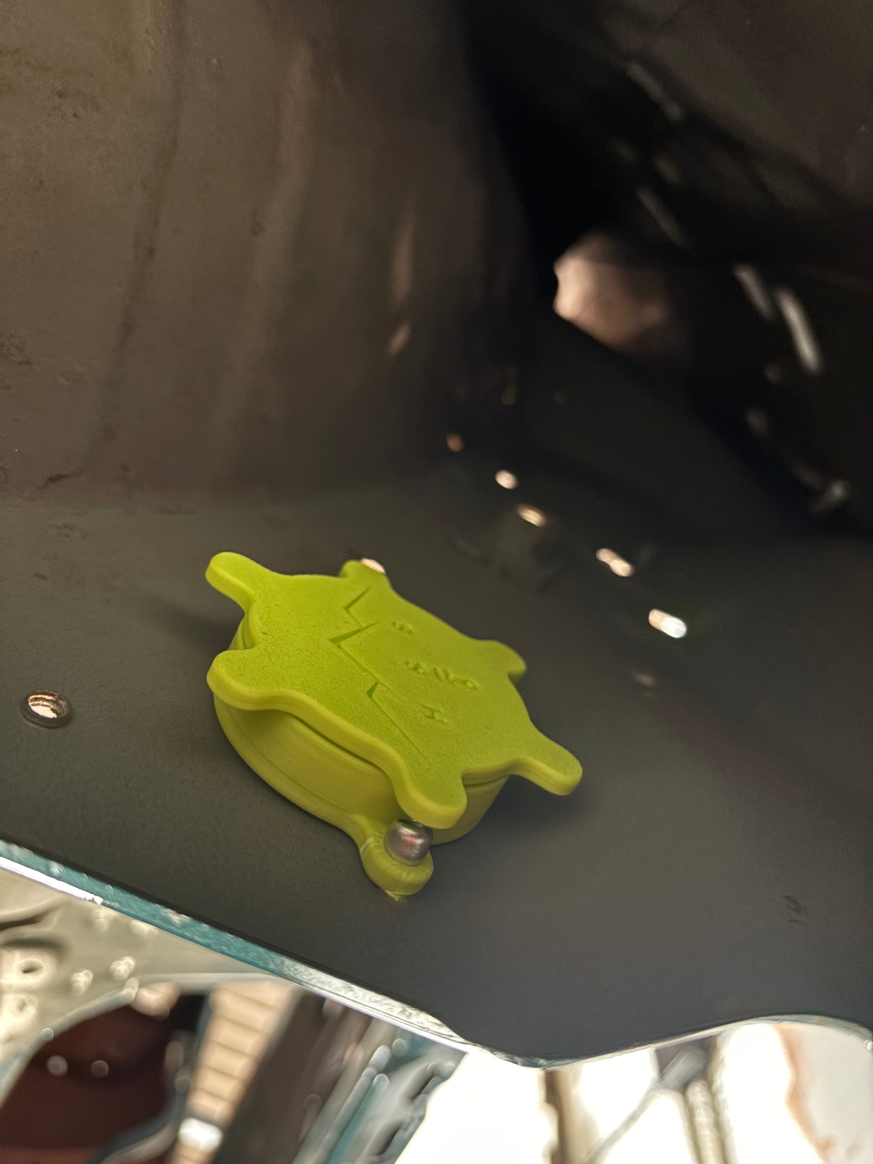 Apple AirTag Motorsport Mount